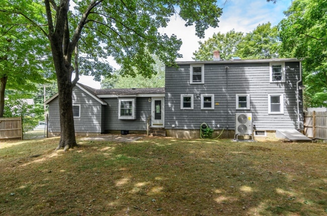 7 Ferndale Rd in Natick, MA - Foto de edificio - Building Photo