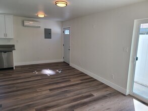 19113 Bessemer St in Los Angeles, CA - Building Photo - Building Photo