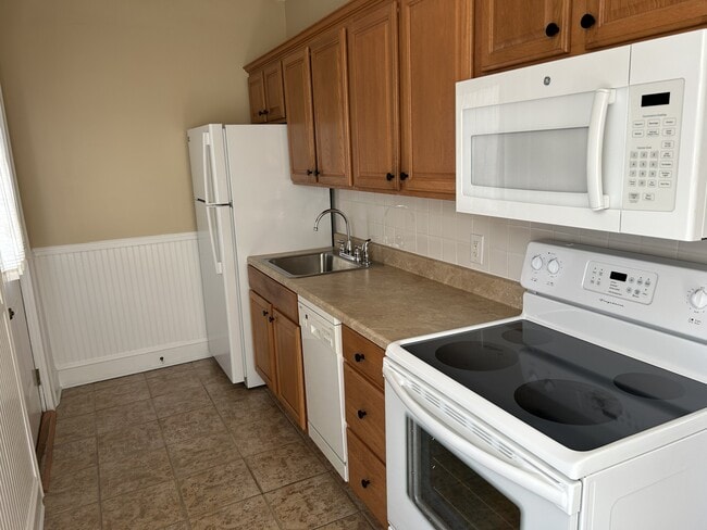 308 Locust St, Unit 3