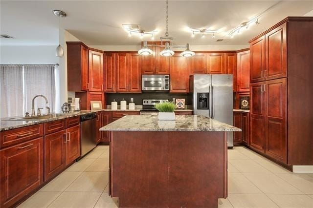 1057 Marina Dr in Slidell, LA - Building Photo - Building Photo