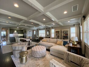 6689 Sweet Clover Ln in Carlsbad, CA - Building Photo - Building Photo