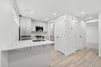 13516-13115 115 Ave NW in Edmonton, AB - Building Photo - Building Photo