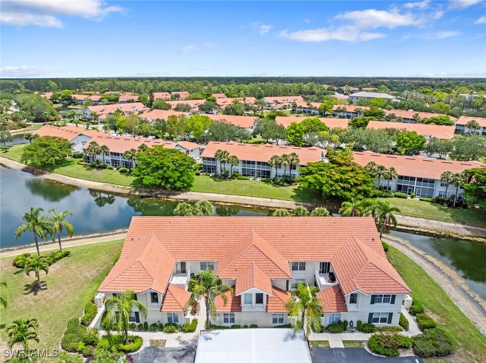 4970 Deerfield Way in Naples, FL - Building Photo