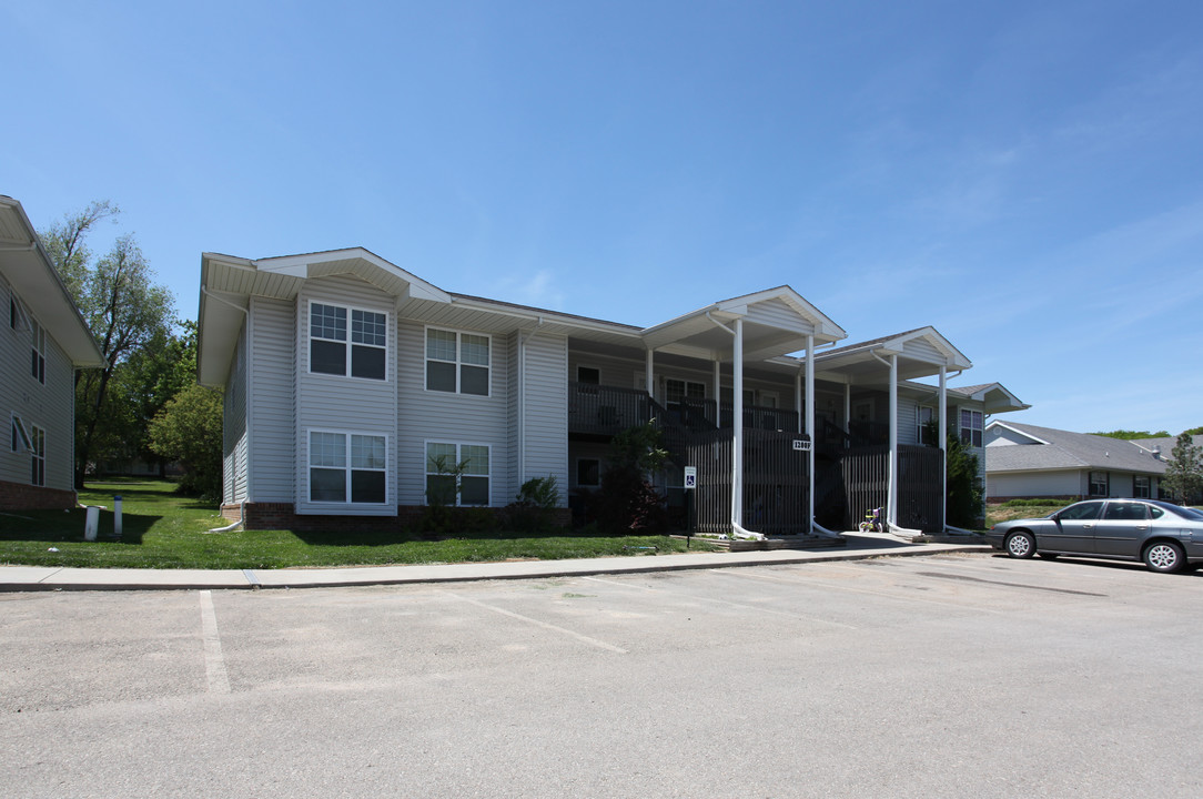 Valley Springs in Auburn, KS - Foto de edificio