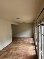 20 E Islay St, Unit B in Santa Barbara, CA - Building Photo