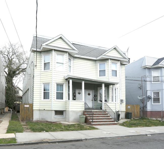 917-919 Roosevelt St in Elizabeth, NJ - Building Photo - Building Photo