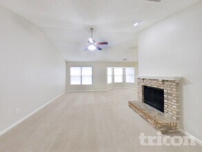 1487 Rose Hill Dr E in Jacksonville, FL - Foto de edificio - Building Photo