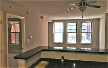 915 E St NW in Washington, DC - Building Photo - Building Photo
