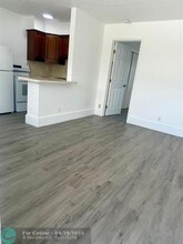 1241 NE 16th Terrace in Fort Lauderdale, FL - Foto de edificio - Building Photo