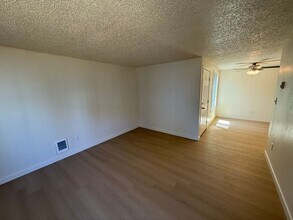 229 Senate St NW in Salem, OR - Foto de edificio - Building Photo