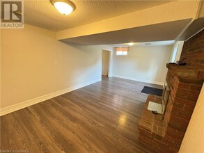 57 Berkindale Dr in Hamilton, ON - Building Photo - Building Photo