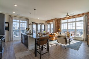 The Oliver Luxury Apartments in Memphis, TN - Building Photo