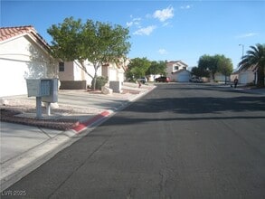 4641 Skybolt St in Las Vegas, NV - Building Photo - Building Photo