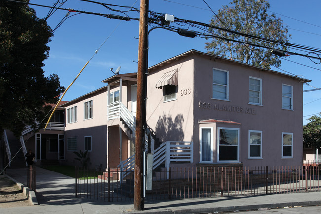 933 Alamitos Ave in Long Beach, CA - Foto de edificio - Building Photo