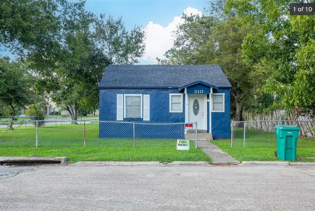 310 S Farragut Ave in Orange, TX - Building Photo