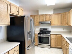8713 Windsor Rd in Windsor, CA - Building Photo