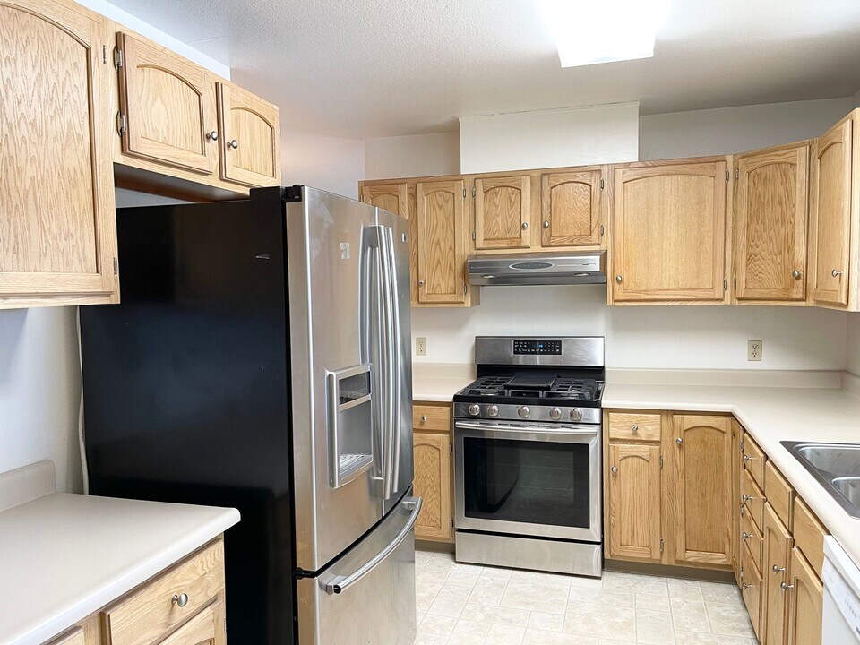 8713 Windsor Rd in Windsor, CA - Building Photo