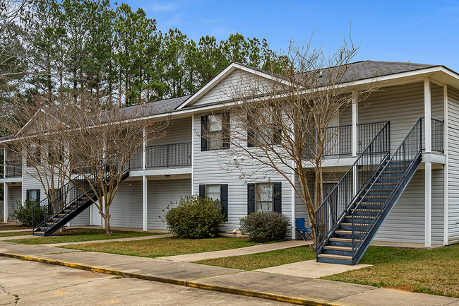 Village Green in Ruston, LA - Building Photo - Primary Photo