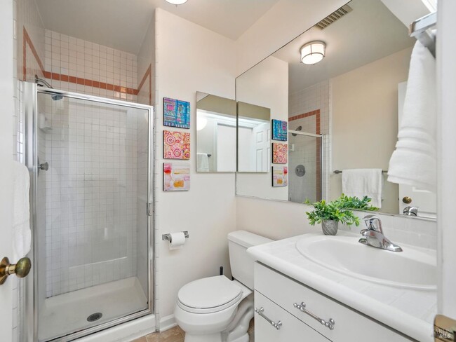 76 Ross Ave in San Anselmo, CA - Building Photo - Building Photo
