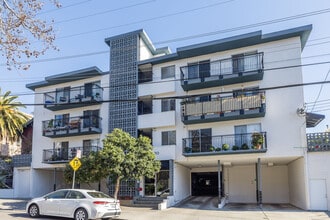 630 Mariposa in Oakland, CA - Building Photo - Building Photo