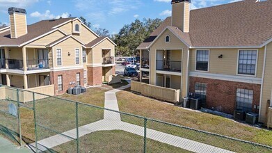 8724 Mallard Reserve Dr in Tampa, FL - Building Photo - Building Photo