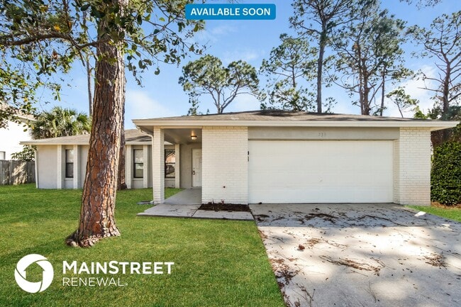 property at 739 Isle Royale Ave