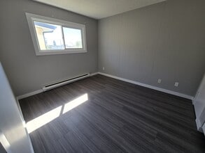 10215-10104 104 St in Fort St John, BC - Building Photo - Building Photo