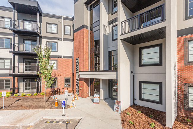 Elan Phase II in Edmonton, AB - Building Photo - Building Photo