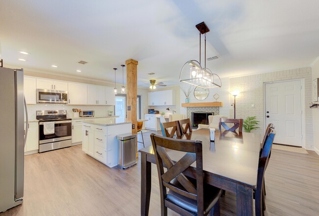 202 Kettering Ct in Fort Walton Beach, FL - Building Photo - Building Photo
