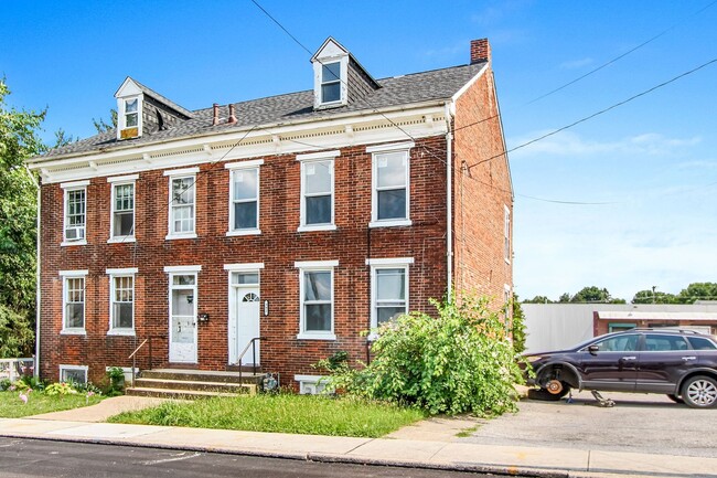 property at 392 E Maple St