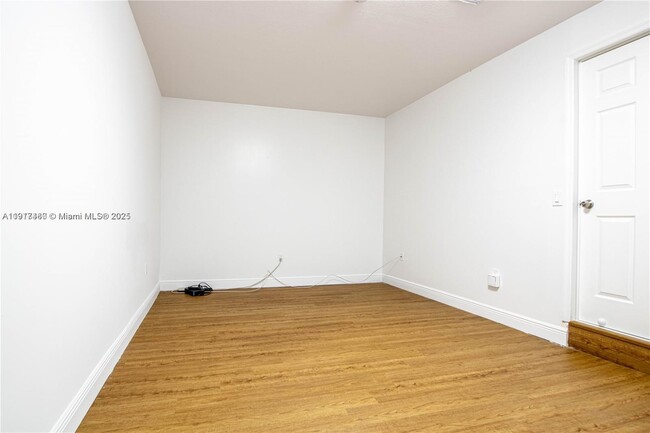 16227 SW 139th Ct in Miami, FL - Building Photo - Building Photo