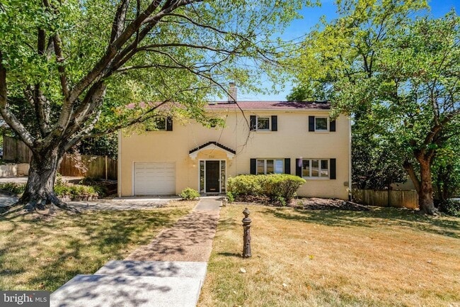 property at 2921 S Grant St