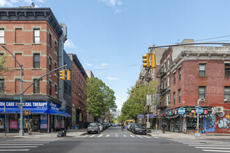 225-227 S 3rd St in Brooklyn, NY - Building Photo - Building Photo