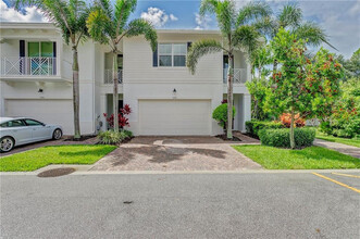 5150 Hamilton Ct in Palm Beach Gardens, FL - Building Photo - Building Photo