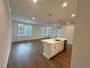 554 Sawnee Dr in Cumming, GA - Building Photo - Building Photo