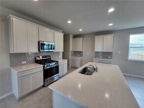 11400 Milano Dr in Austin, TX - Building Photo - Building Photo