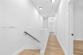 2121 NW 45th St in Miami, FL - Building Photo - Building Photo