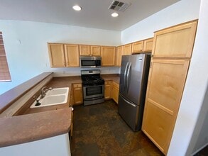 10728 Moroccan Ct in Las Vegas, NV - Building Photo - Building Photo