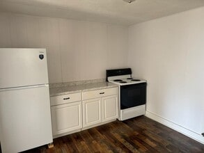 97 Franklin St in Franklin, NH - Building Photo - Building Photo