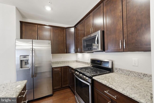 property at 637 Diamondback Dr