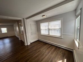 41 Green St in Somersworth, NH - Building Photo - Building Photo
