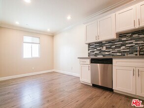 965 N Wilton Pl in Los Angeles, CA - Building Photo - Building Photo