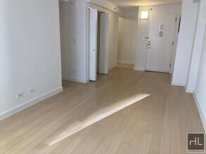 East 39th Street in New York, NY - Building Photo - Building Photo