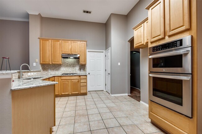 property at 5521 Sundance Dr