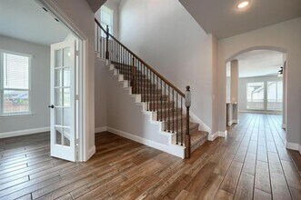 1100 Misty Ridge Dr in Justin, TX - Foto de edificio - Building Photo