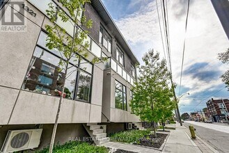 1321 Gerrard St E in Toronto, ON - Building Photo - Building Photo