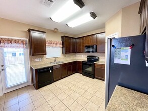 6600 Costa Dr in Waco, TX - Building Photo - Building Photo