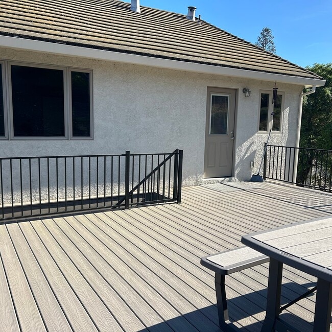 property at 18605 Castle Lake Dr