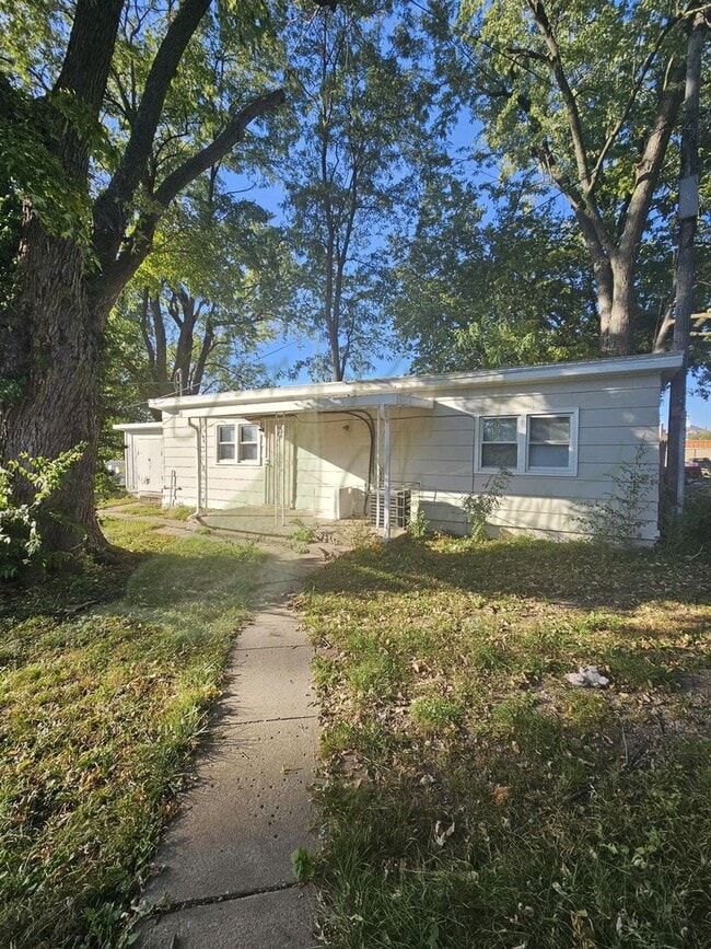 property at 511 S Osage St