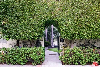 129 Outrigger Mall in Los Angeles, CA - Building Photo - Building Photo